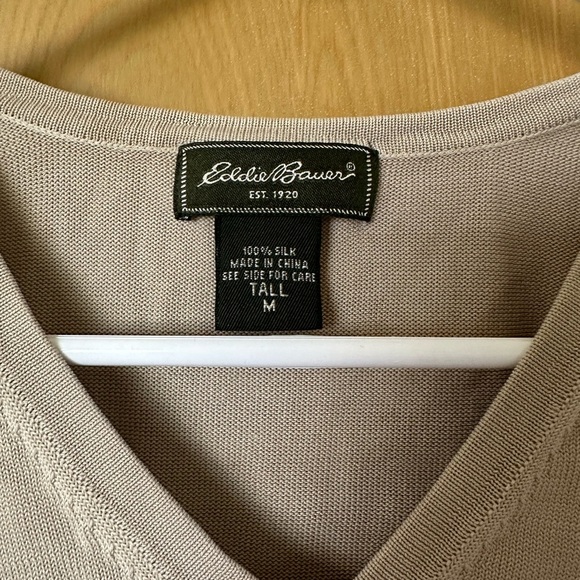 Eddie Bauer 100% Silk Beige Tan Sweater Vest Tank Top - Picture 2 of 3